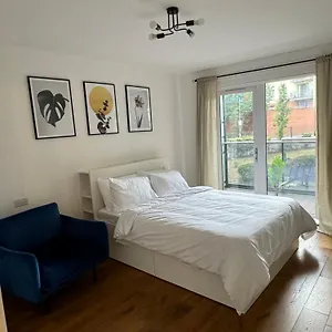 Luxury Two Bedroom Apartment