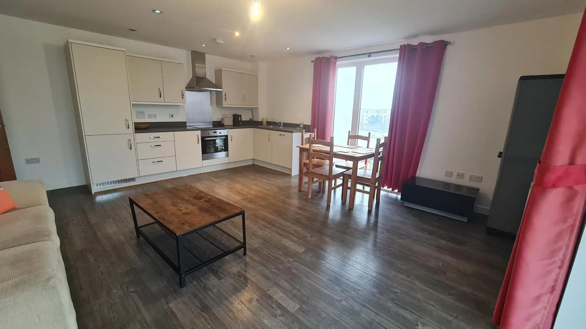 Apartment Riverside Apt- Sleeps 4 Parking & Transport Links Barking